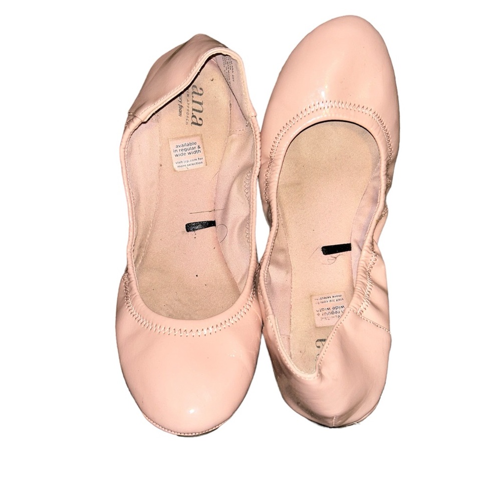 Size 8 pink women’s flats